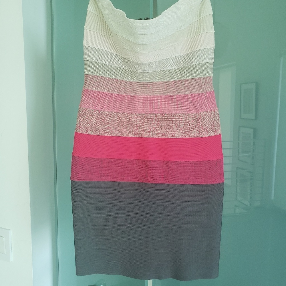 Guess by Marciano Red ombre dress